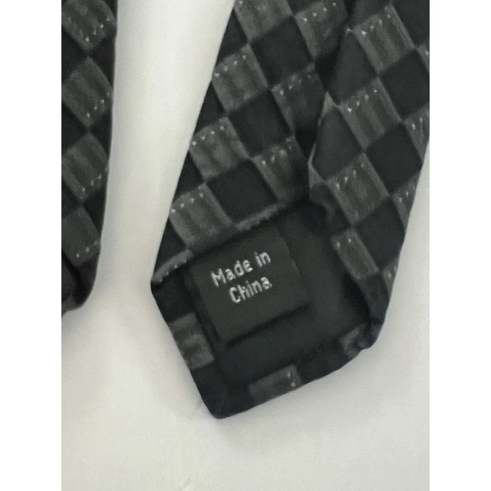 Calvin Klein Men's Necktie Black Gray Checkered Geometric 100% Silk